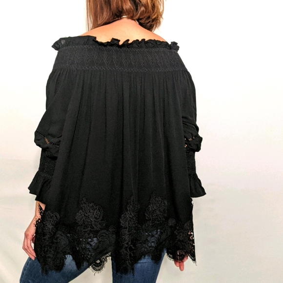 NWT ~ PAPARAZZI BY BIZ Off-the-shoulder Lace Top - Picture 3 of 10